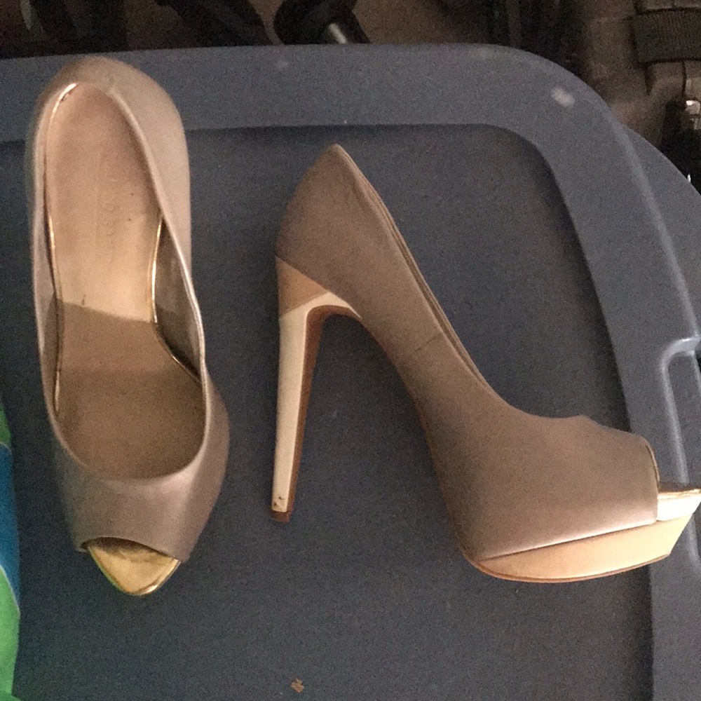 🎈 beautiful grey heels